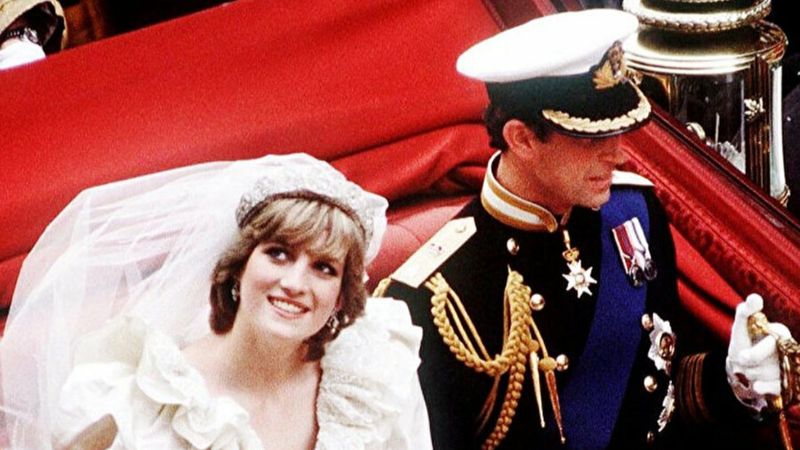 Prenses Diana ile Prens Charles'ın düğün pastası satılıyor! Pastanın satış fiyatı..