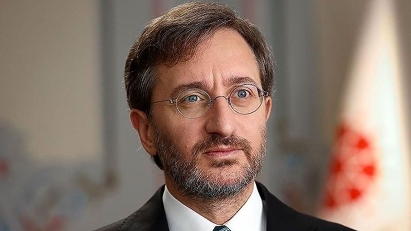 Fahrettin Altun, evladına kavuşan Ayşegül Biçer'i paylaştı