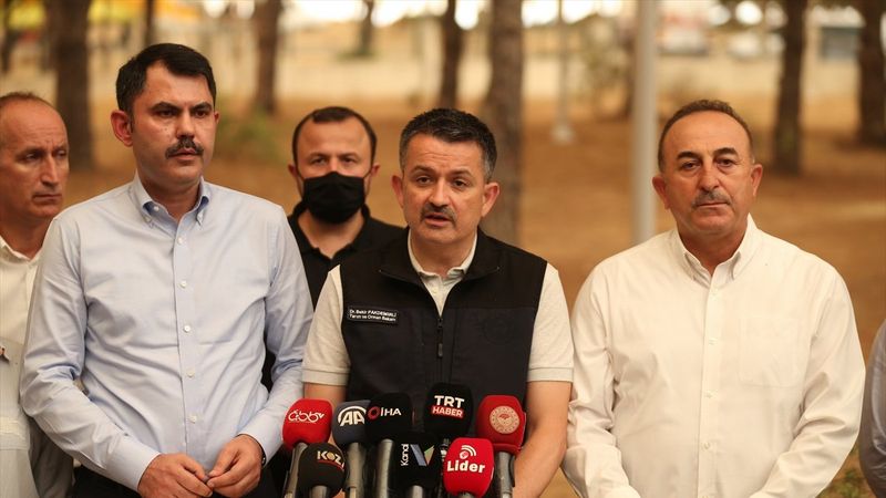 Bekir Pakdemirli'den orman yangınları hakkında bilgilendirme