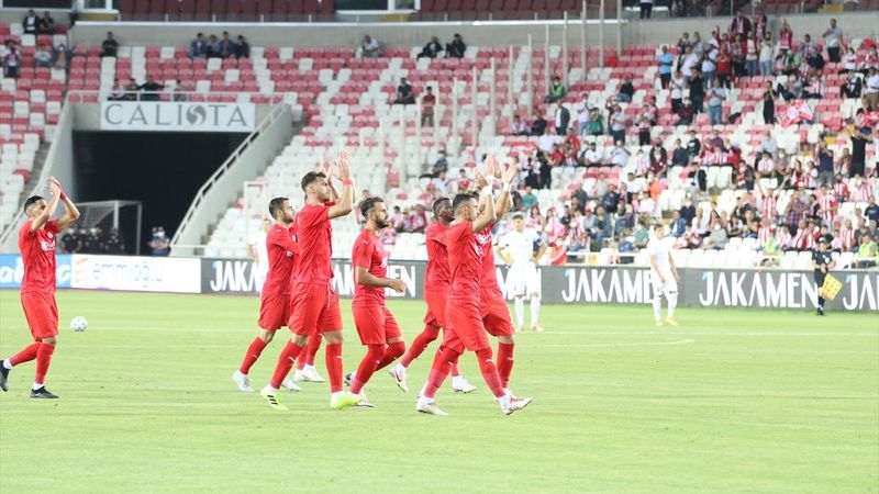 Sivasspor, Konferans Ligi'nde bir üst tura yükseldi