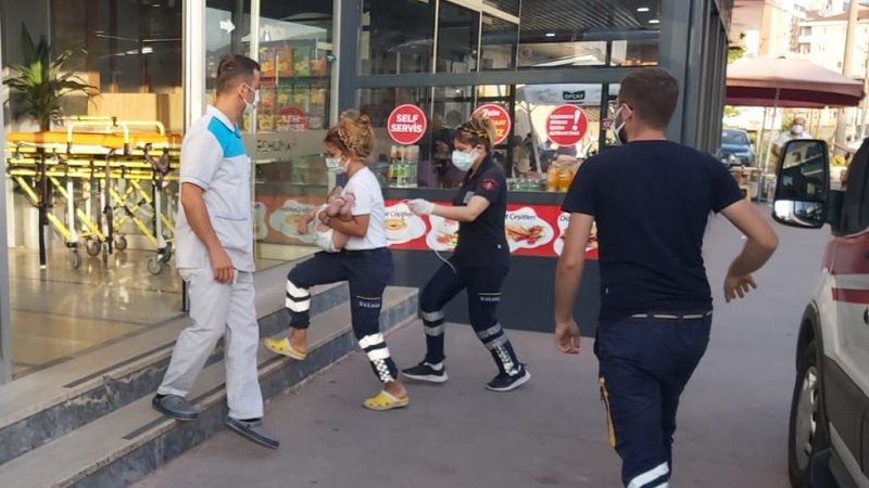 Zonguldak’ta otobüste nöbet geçiren bebek ambulansa yetiştirildi