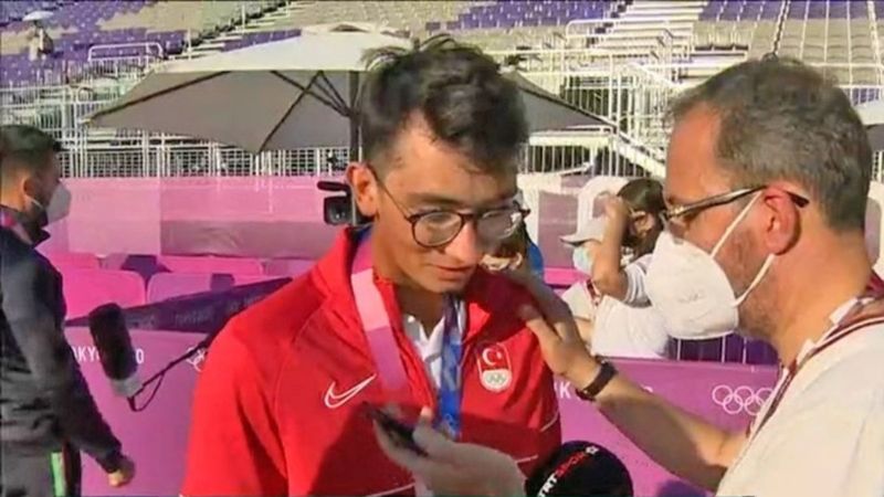 Cumhurbaşkanı Erdoğan, şampiyon olan Mete Gazoz'u tebrik etti