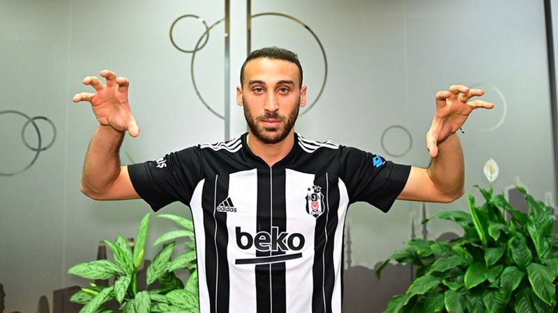 Cenk Tosun Beşiktaş'a bonservisiyle dönüyor