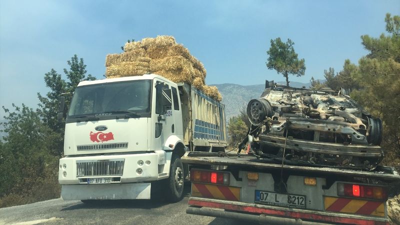 Antalya’ya çevre illerdeki besicilerden yüzlerce tır yem yardımı