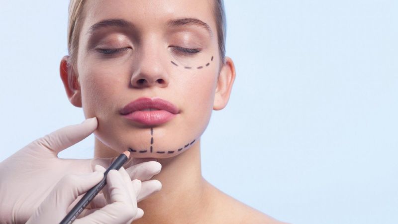Estetik cerrahide abartıya kaçmamaya dikkat