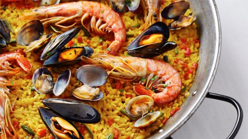 MasterChef menüsünden: Deniz Mahsullü Paella tarifi