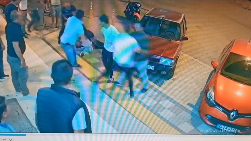 Afyonkarahisar’da bıçaklı kavga anları kamerada