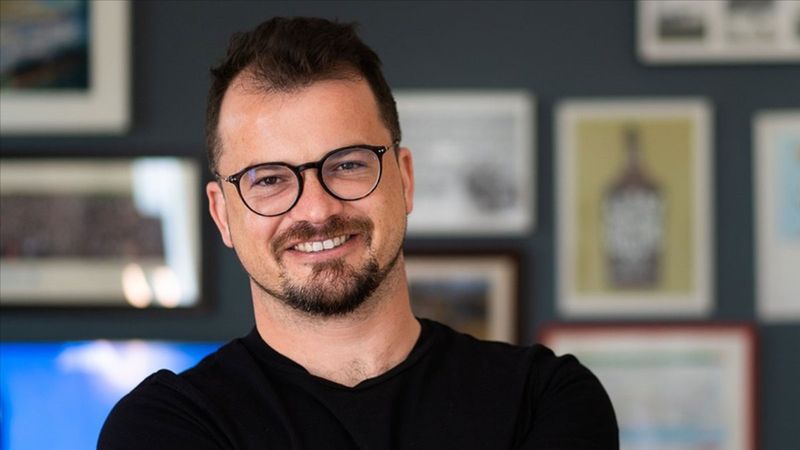 Dezenformasyo uzmanı Mark Owen Jones, 'Help Turkey' etiketini değerlendirdi