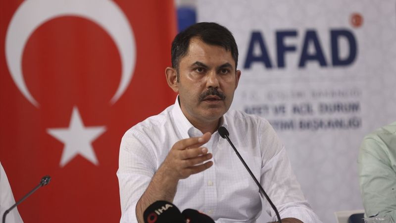 Murat Kurum:Yangında zarar gören konutlar yerine yapılacak