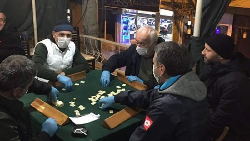 2 doz aşı olmayan kahvehane ve kıraathaneye alınmayacak