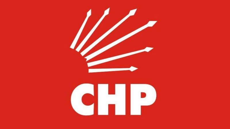 Gülendam'ın katilinin CHP'li vekillerle fotoğrafının çıkması onu CHP'li yapmaz