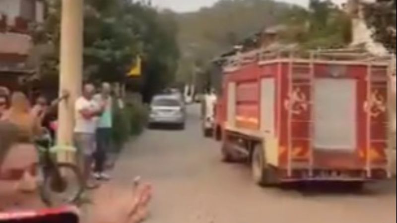 Marmaris'te yangını söndüren itfaiye ekipleri alkışlarla karşılandı