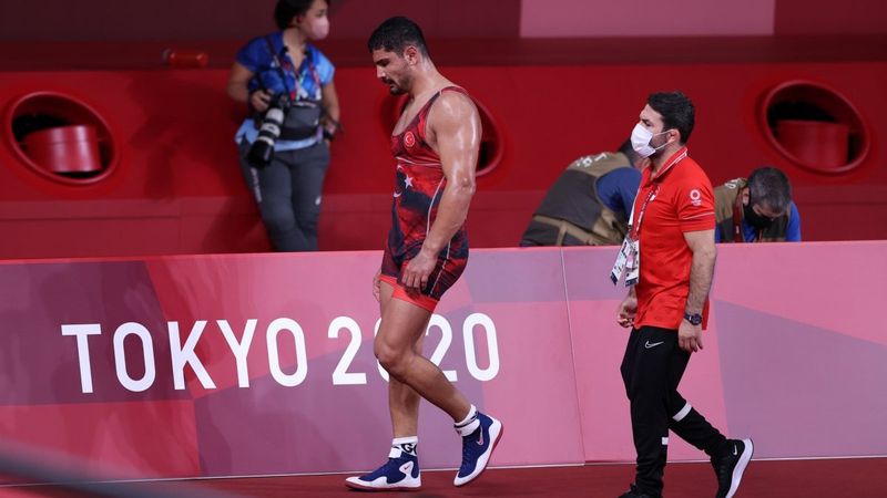 Taha Akgül, bronz madalya maçına çıkmaya hak kazandı
