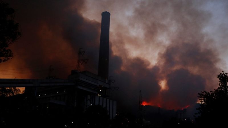 Milas'taki termik santrale sıçrayan yangın söndü