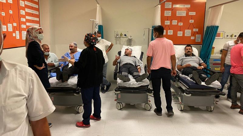 Şanlıurfa'da hasta yakınlarından güvenlik görevlilerine darp