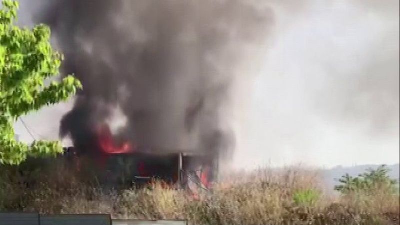 Üsküdar’da işçilerin kaldığı konteyner alev alev yandı