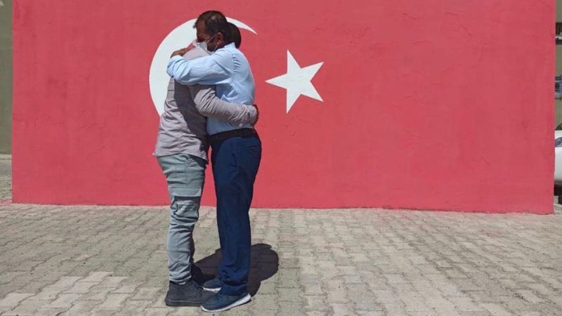 Hakkari'de PKK'dan kaçan terörist teslim oldu