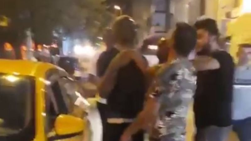 İstanbul'da dolandırıldığını düşünen turist, taksiciyle tartıştı