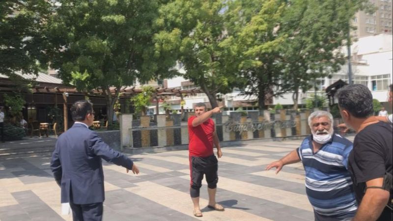 Kayseri'de simitçi, tezgahı elinden alınınca kendini yakmaya çalıştı