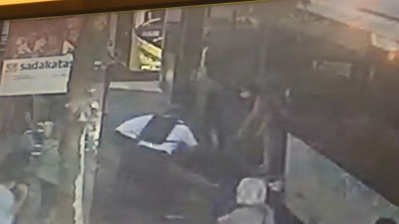 Fatih'te otobüste çıkan maske kavgası hastanede bitti