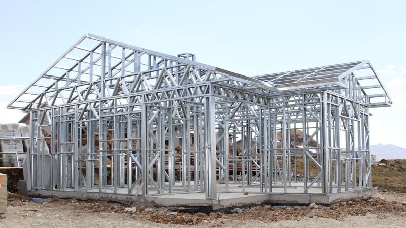 Bingöl ve Erzurum'da depremzedelere dayanıklı evler inşa ediliyor