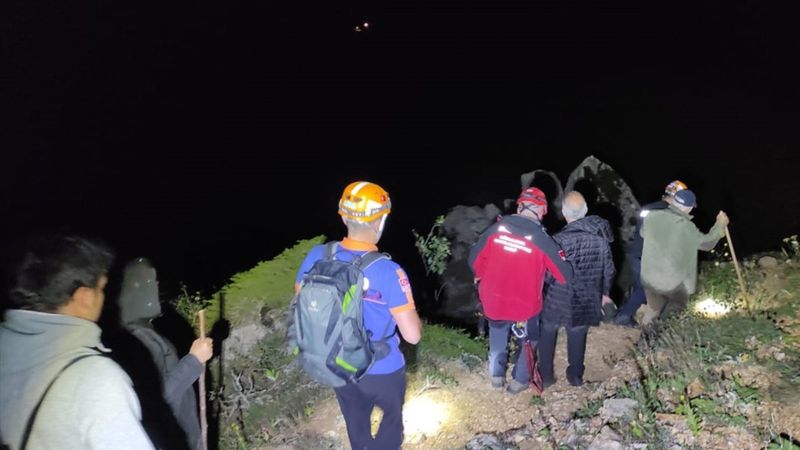 Rize'de yaylada mahsur kalan 4 kişi kurtarıldı