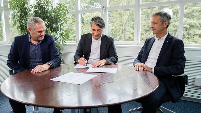 İsviçre'nin yeni teknik direktörü Murat Yakın