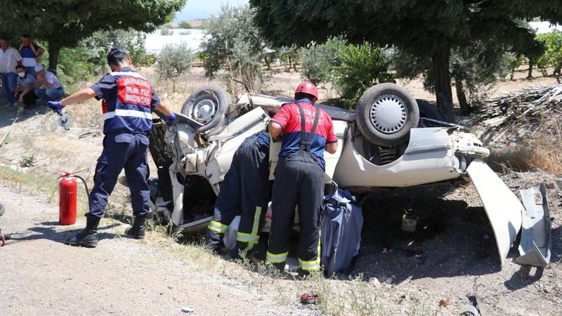 Denizli'de kaza yapan emekli öğretmen öldü
