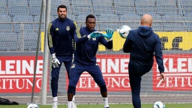 Carlos Kameni yeni takımını arıyor