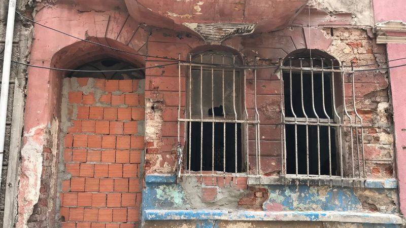 Beyoğlu'ndaki tarihi binaların kapıları çalındı