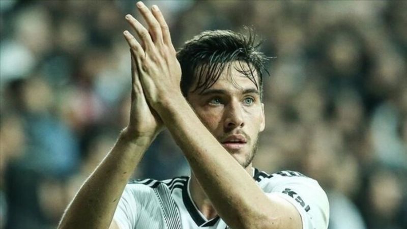 Umut Nayir, Beşiktaş'a veda etti