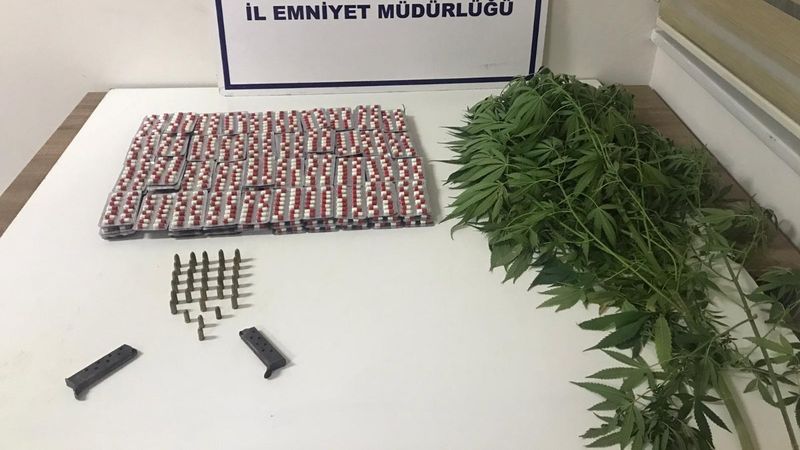 Balıkesir'de polis ve jandarmadan 61 şahsa gözaltı