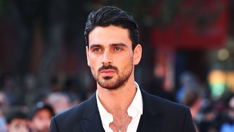 365 Gün'ün yıldızı Michele Morrone Türkiye'de! Soluğu nerede aldığına şaşırmayacaksınız