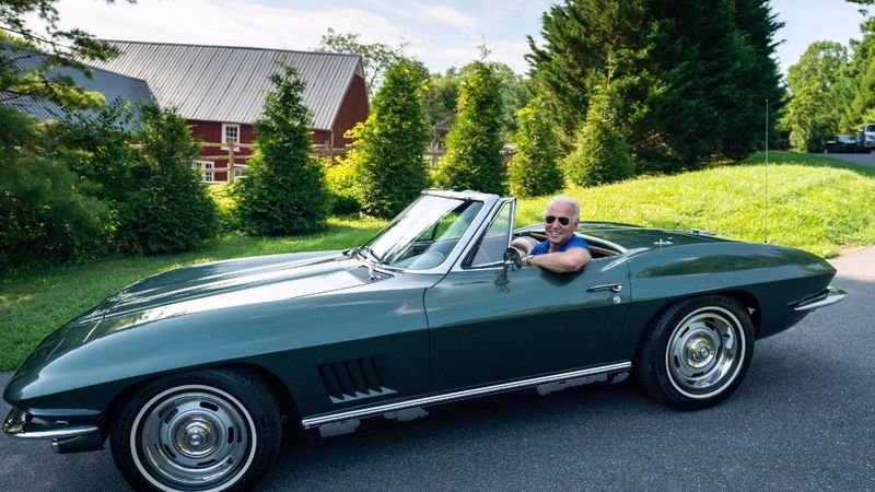 Joe Biden, ilk elektrikli Corvette modelini test edecek
