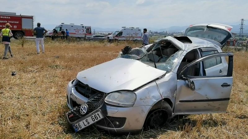 Bursa otomobil takla attı: 1 ölü, 1 yaralı