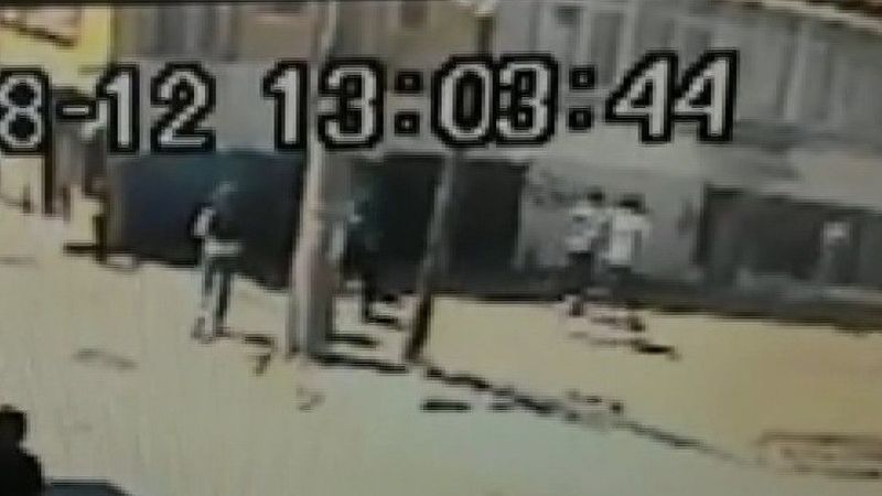 İstanbul'da arkadaşları tarafından kafası kesilerek öldürüldü