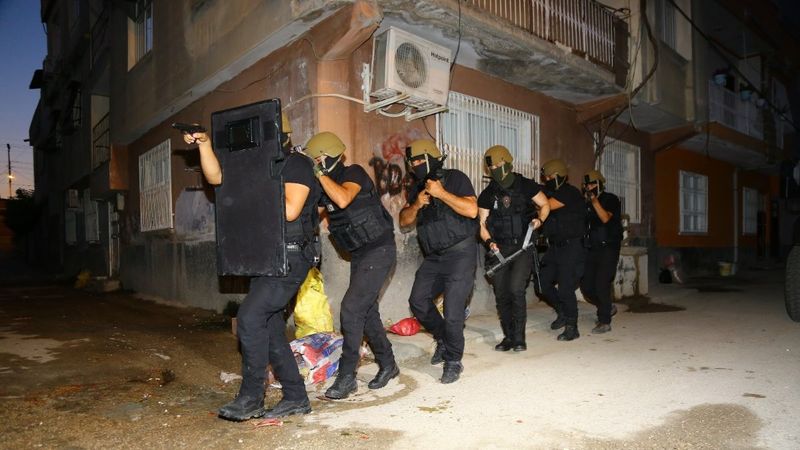 Adana’da terör operasyonu: 29 gözaltı