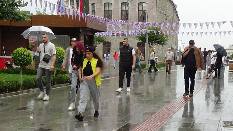 Delta varyantıyla birlikte Karadeniz'de yoğun bakımlar doldu