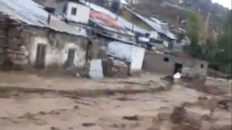 Kars’ın Sarıkamış ilçesindeki köyde sel baskını