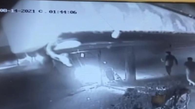 Bursa'da iki aracın çarpışma anı