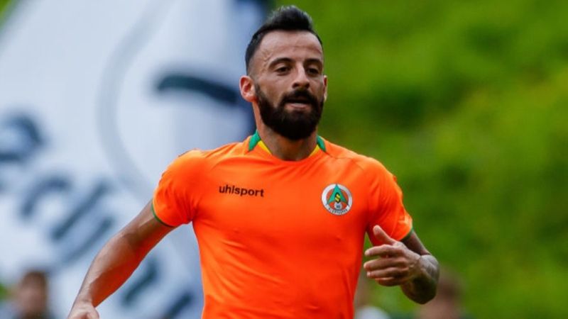 Trabzonspor ön libero için Siopis'i istiyor