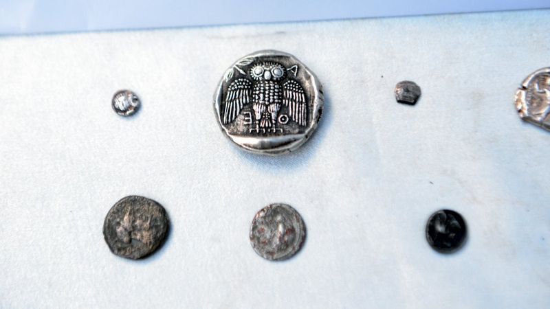 Adana'da sikkenin imitasyon olduğunu söyleyen şahıs serbest bırakıldı