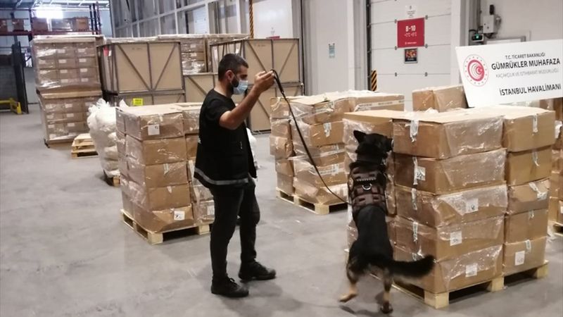 İstanbul Havalimanı'nda uyuşturucu operasyonu: 4,3 ton madde ele geçirildi
