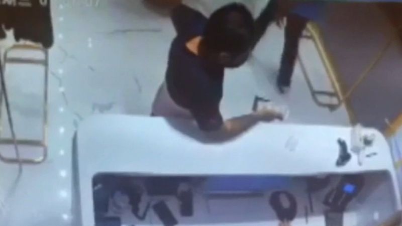 Fatih’te İranlıların hırsızlık anları kamerada