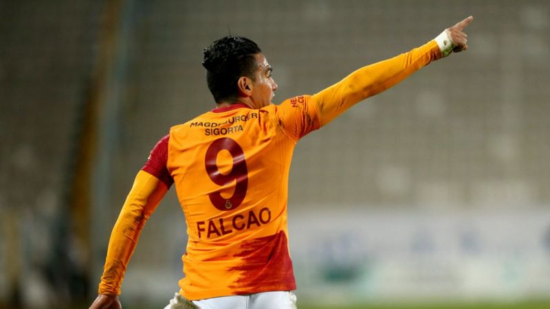 Galatasaray'da Falcao ile yollar ayrılıyor