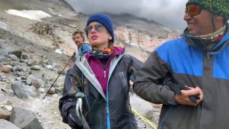 Görme engelli Melisa, Ağrı Dağı'na tırmandı