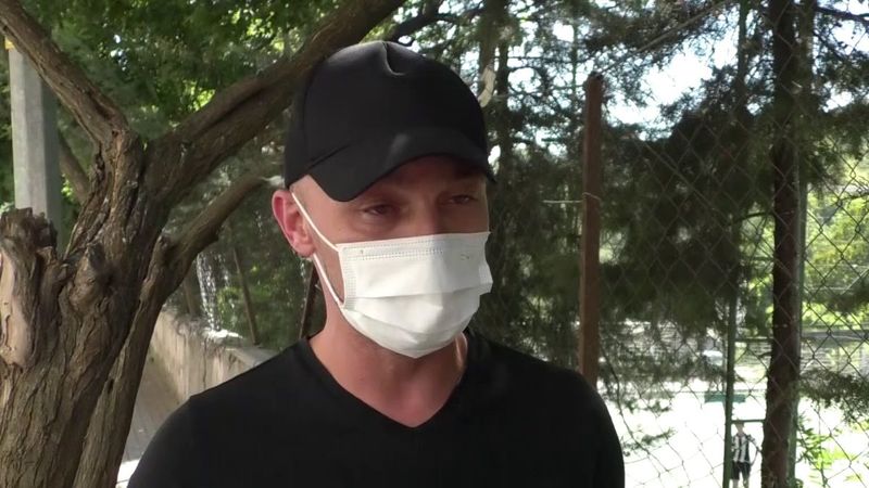 Taksim'de uçan tekme atan zabıta, midyeye bastığını söyledi