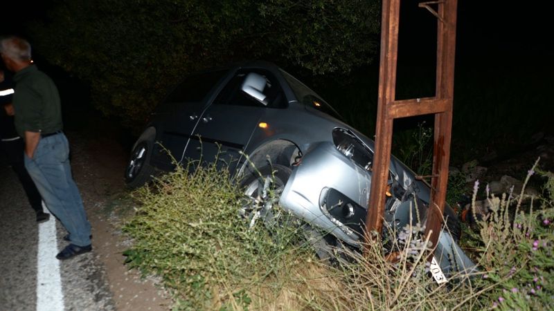 Adıyaman ‘da hafif ticari araç ile motosiklet çarpıştı