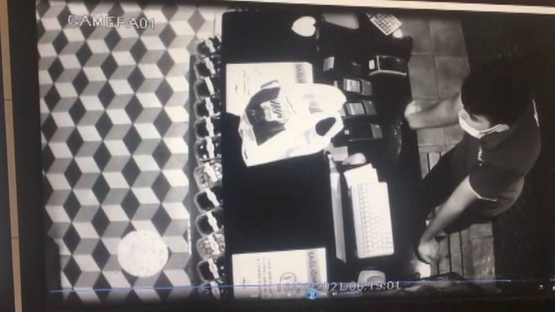 Kağıthane’de kasiyer, arkadaşlarına çalıştığı pastaneyi soydurdu