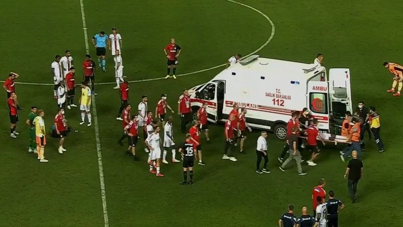 N'Sakala hastaneye kaldırıldı